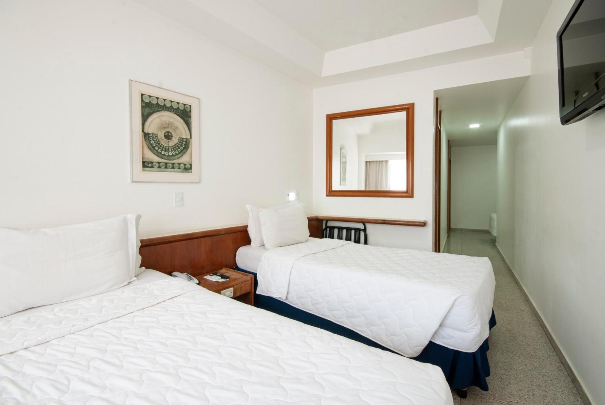 Hotel Bandeirantes Рио де Жанейро Екстериор снимка